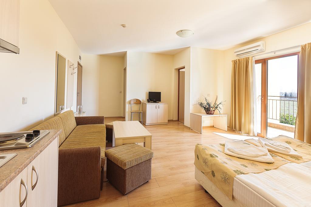 سوزوبول Serena Residence Aparthotel الغرفة الصورة